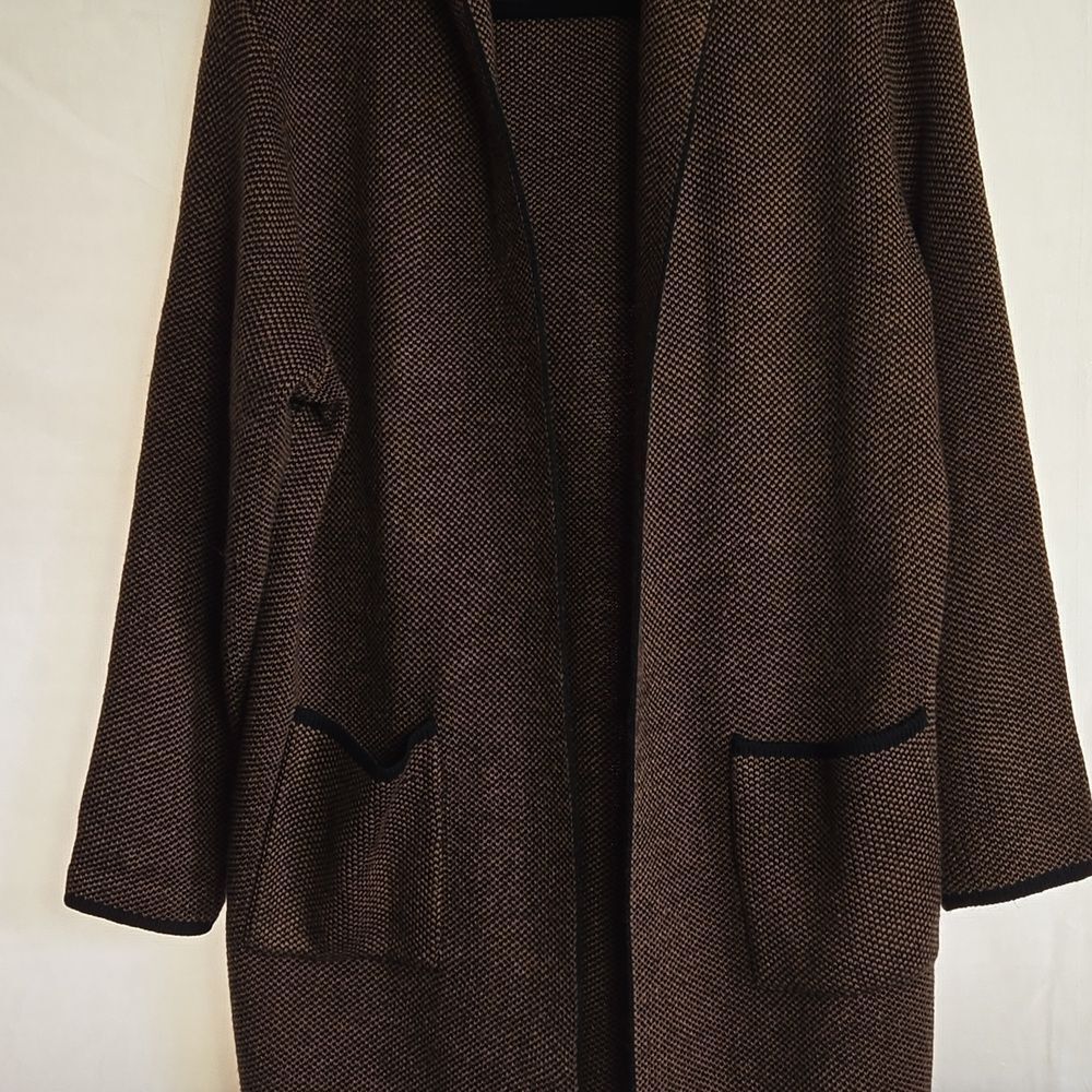 🖤5/$20🖤 Cozy Knit Hooded Cardigan in Brown and Black - Picture 3 of 11